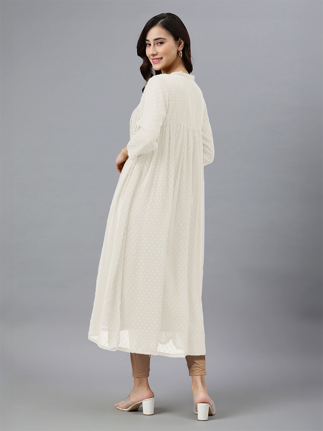 Janasya Light Dobby Chiffon Self Design Flared Kurta 