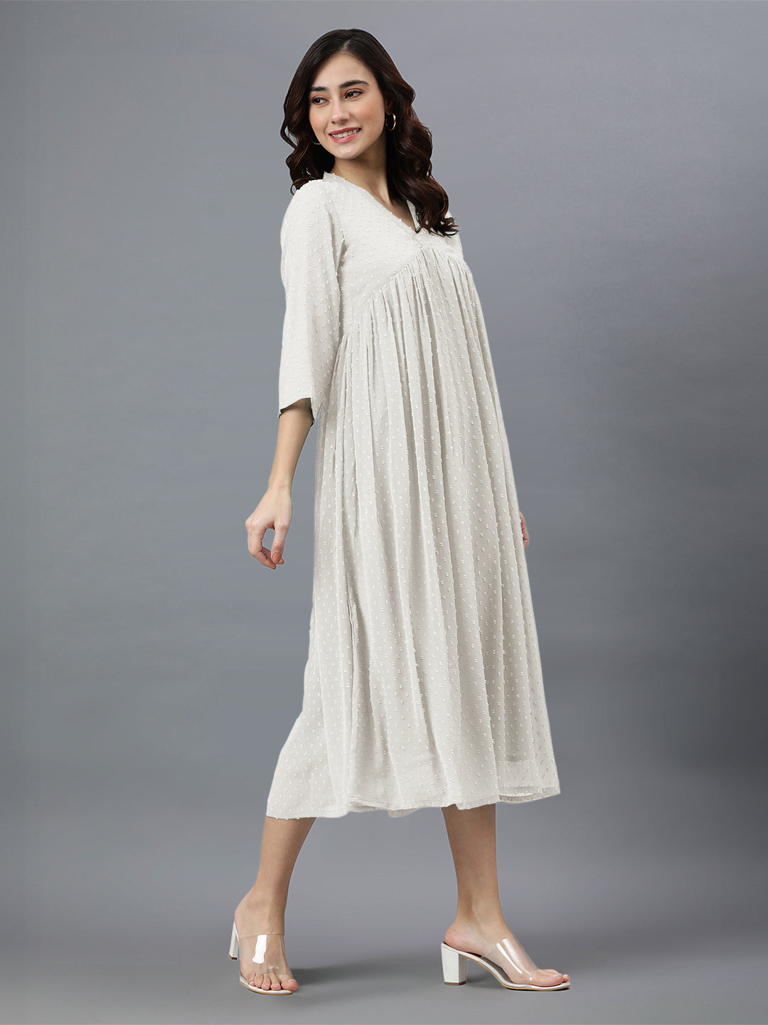 Janasya Bright Dobby Chiffon Self Design Flared Kurta