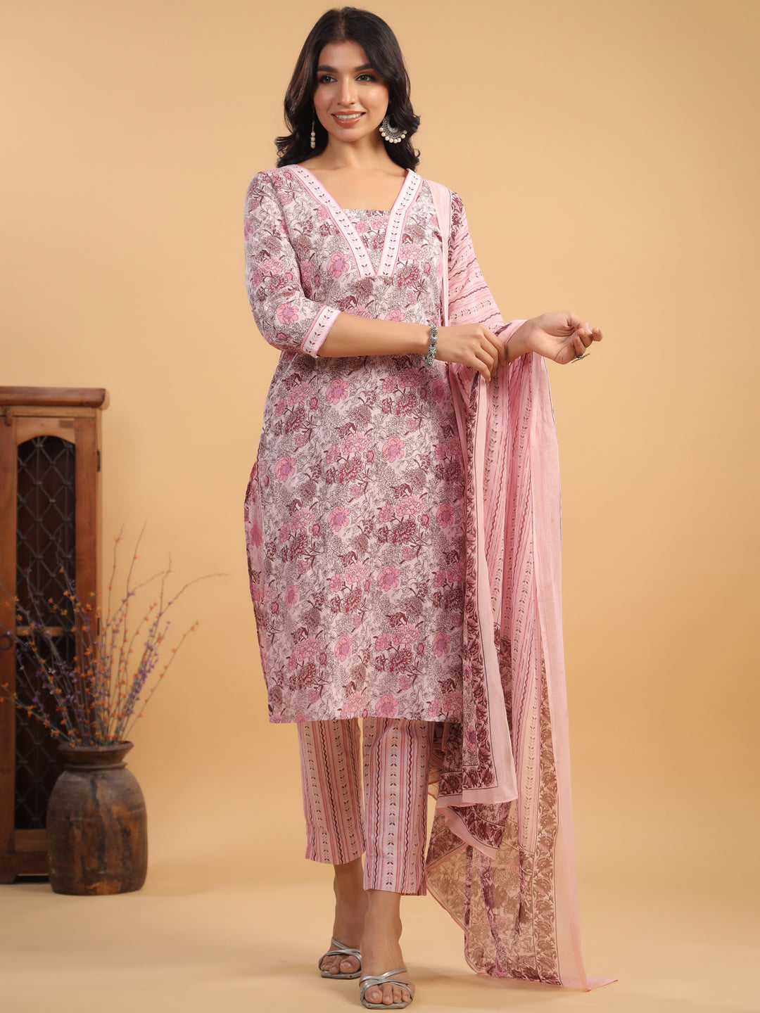 Janasya Light Cotton Floral Straight Kurta Set 