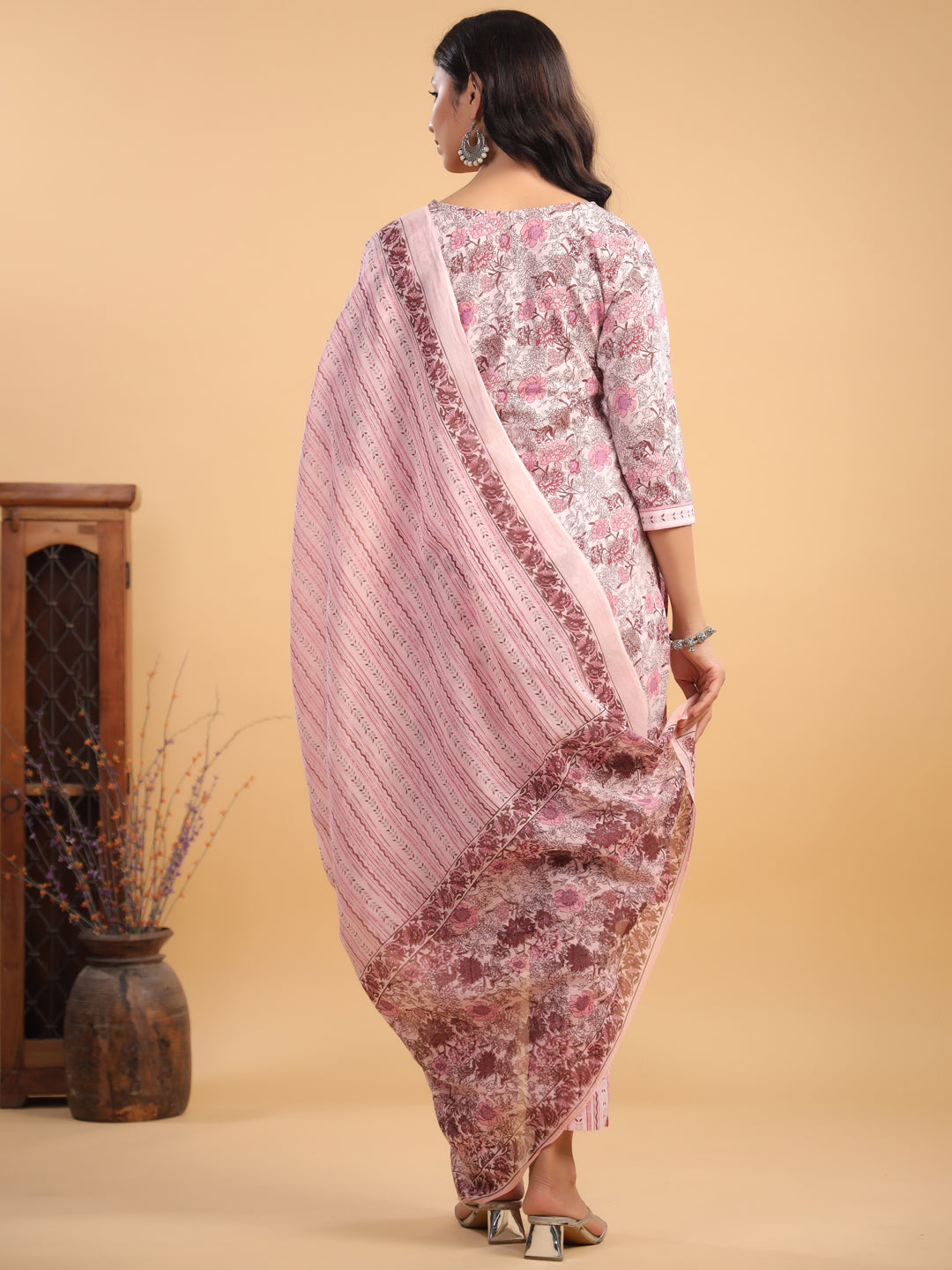 Janasya Light Cotton Floral Straight Kurta Set 
