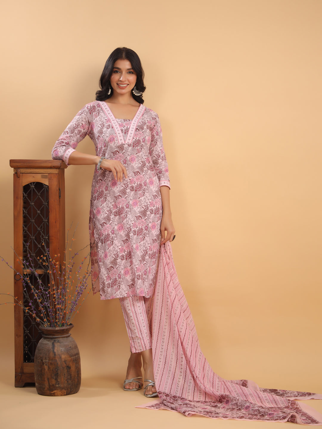 Janasya Light Cotton Floral Straight Kurta Set 