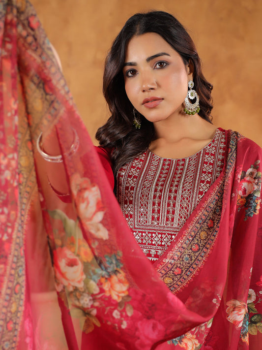 Janasya Dark Chanderi Yoke Embroidery Straight Kurta Set 