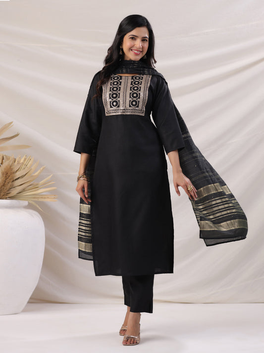 Janasya Dark Cotton Blend Embroidered Straight Kurta Set 
