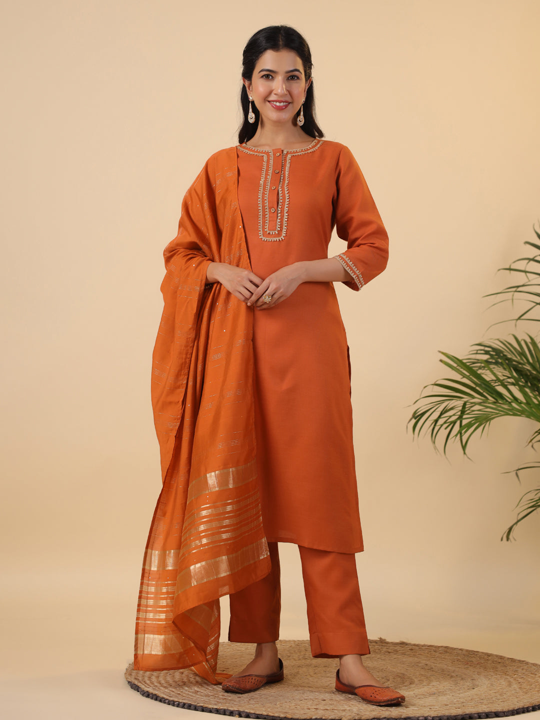 Janasya Dark Cotton Blend Yoke Design Straight Kurta Set 