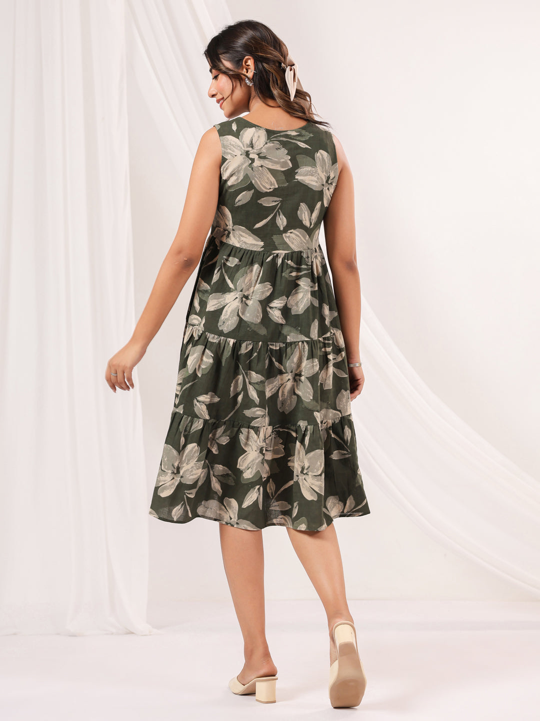 Janasya Dark Cotton Floral Tiered Dress 