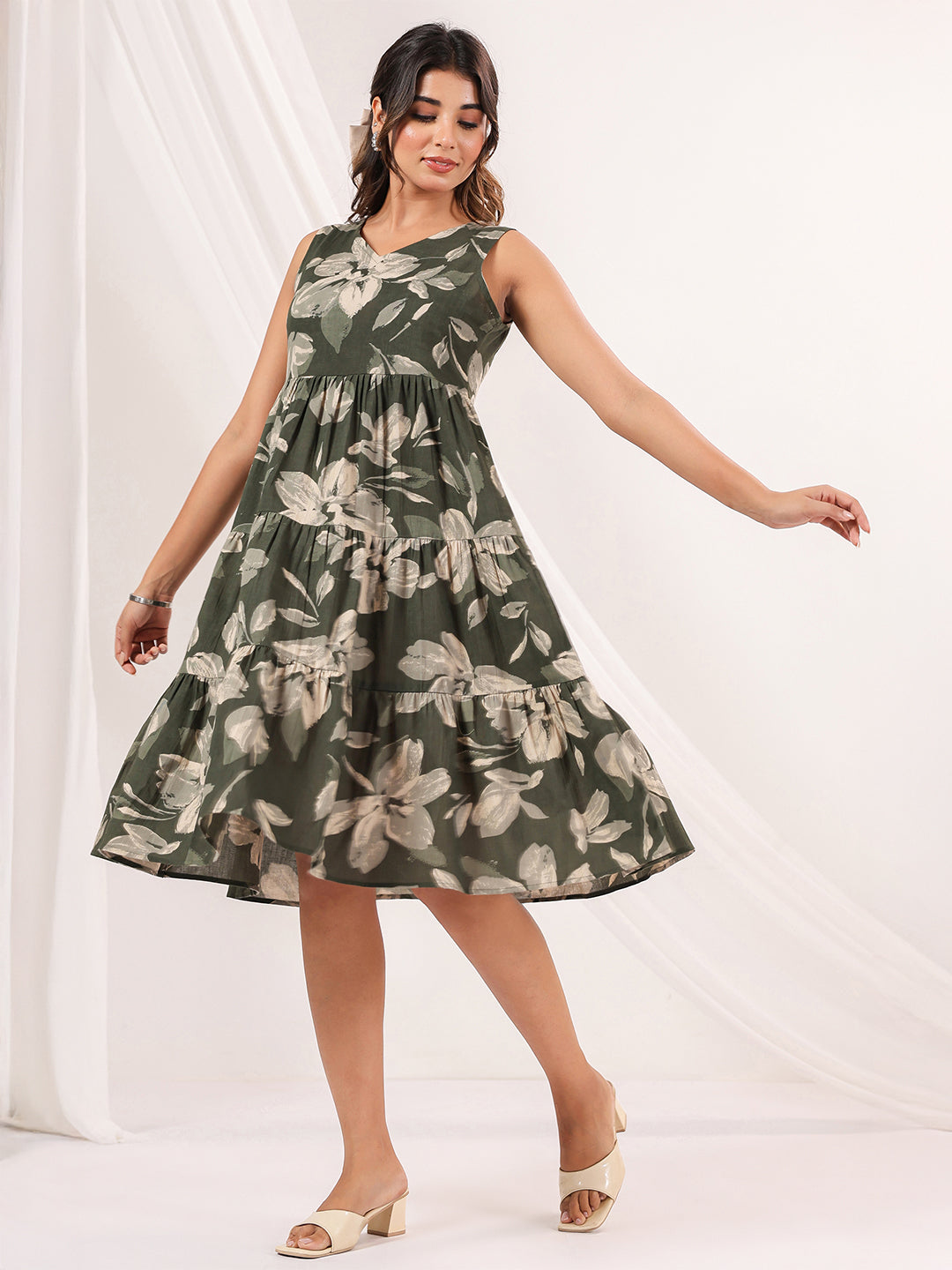 Janasya Dark Cotton Floral Tiered Dress 
