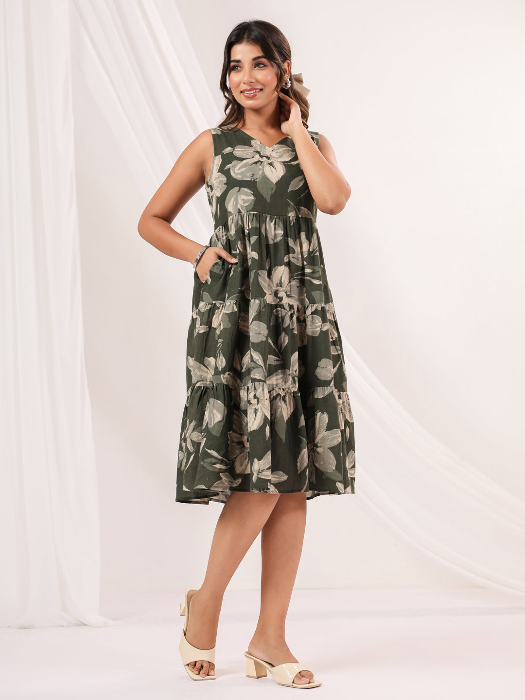Janasya Dark Cotton Floral Tiered Dress 