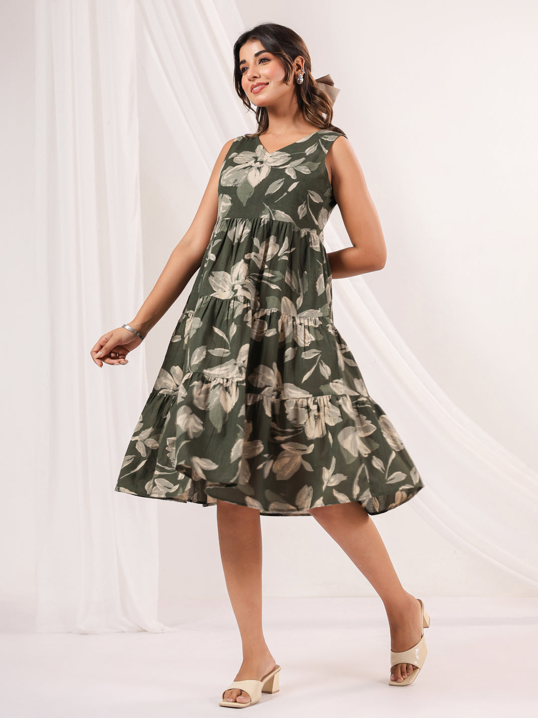 Janasya Dark Cotton Floral Tiered Dress 