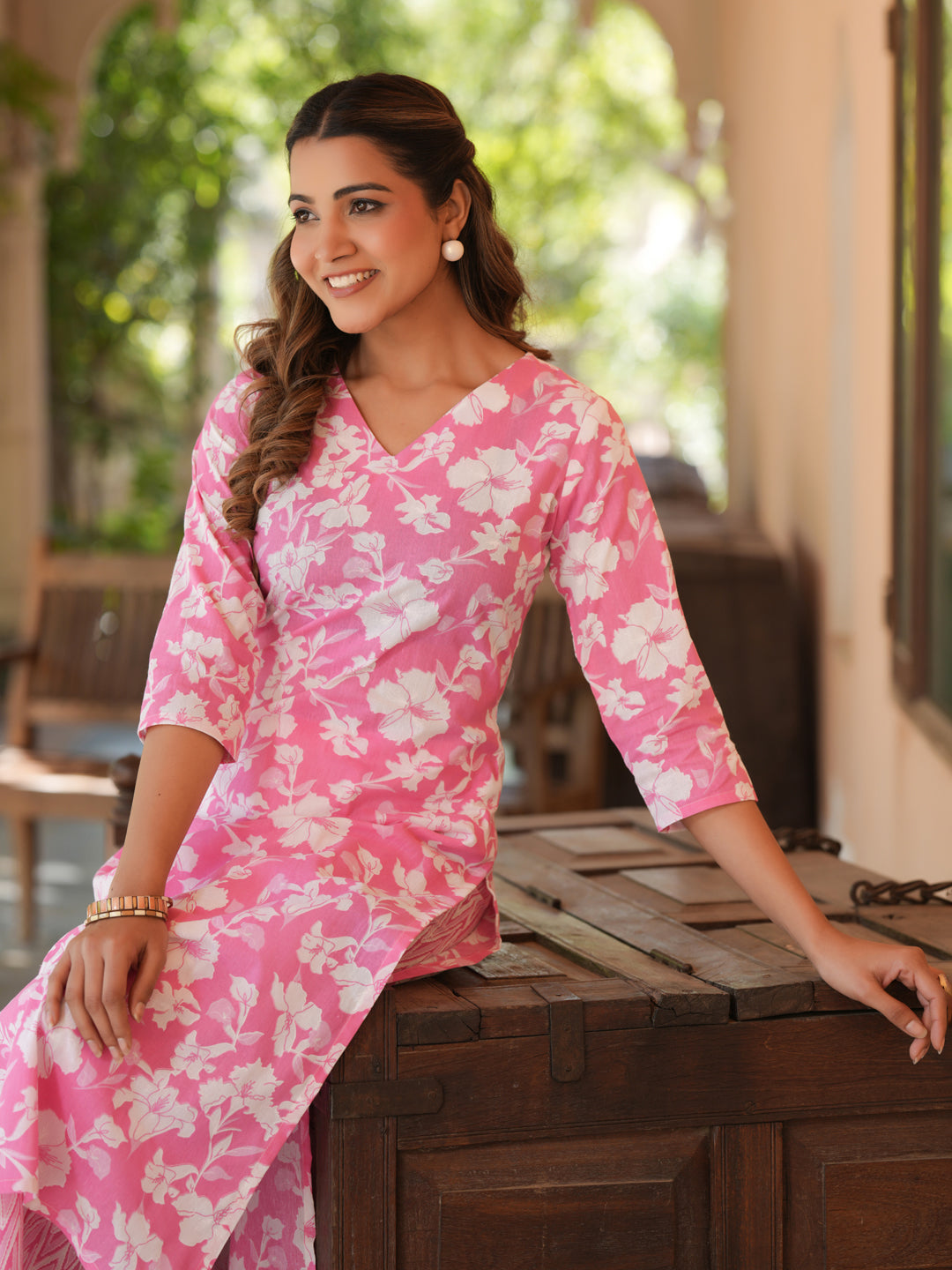 Janasya Light Cotton Floral Straight Kurta Set 