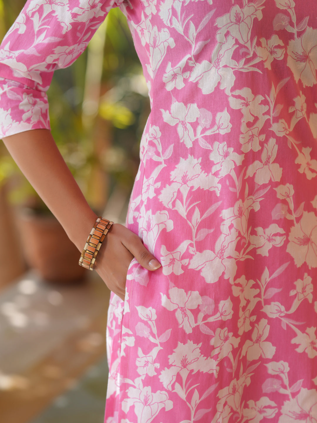 Janasya Light Cotton Floral Straight Kurta Set 