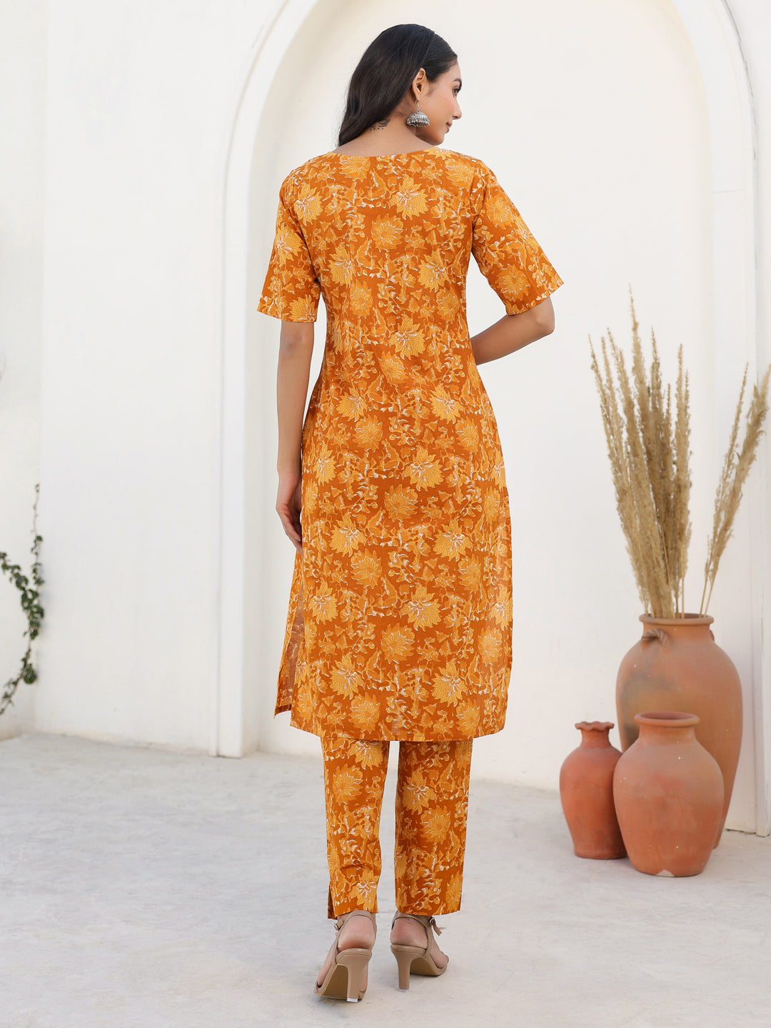Janasya Bright Cotton Floral Straight Kurta Set 