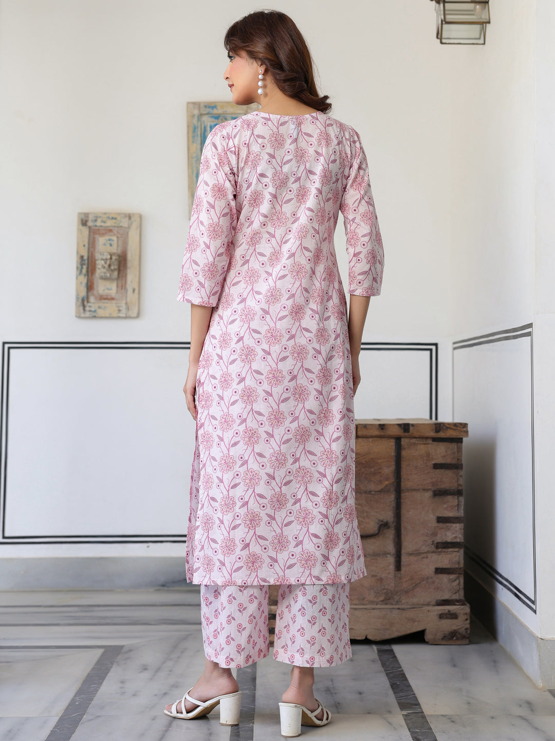 Janasya Light Cotton Floral Straight Kurta Set 