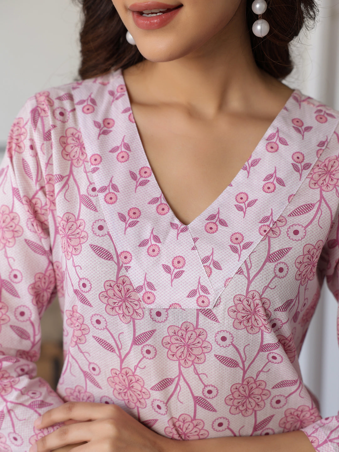 Janasya Light Cotton Floral Straight Kurta Set 