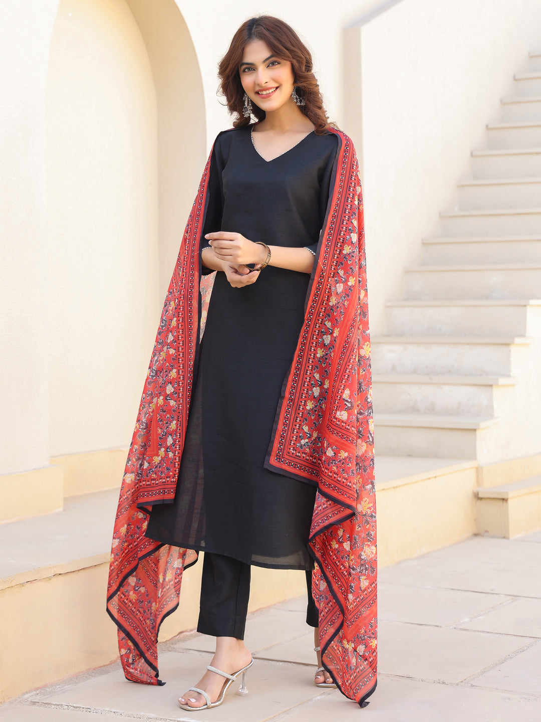 Janasya Dark Silk Blend Solid Straight Kurta Set 