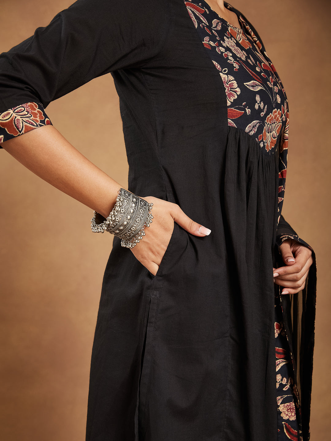 Janasya Dark Cotton Floral A-Line Kurta Set 