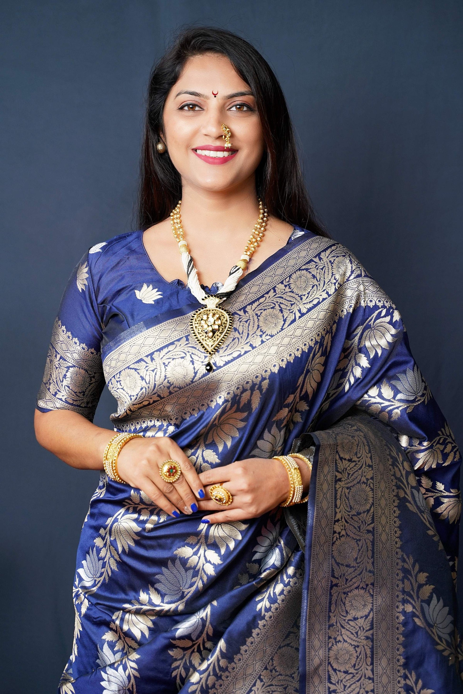 Jyoti Fashion Women's Navy Blue Handloom Banarasi Silk Zari Woven Grab2Buy with Blouse 