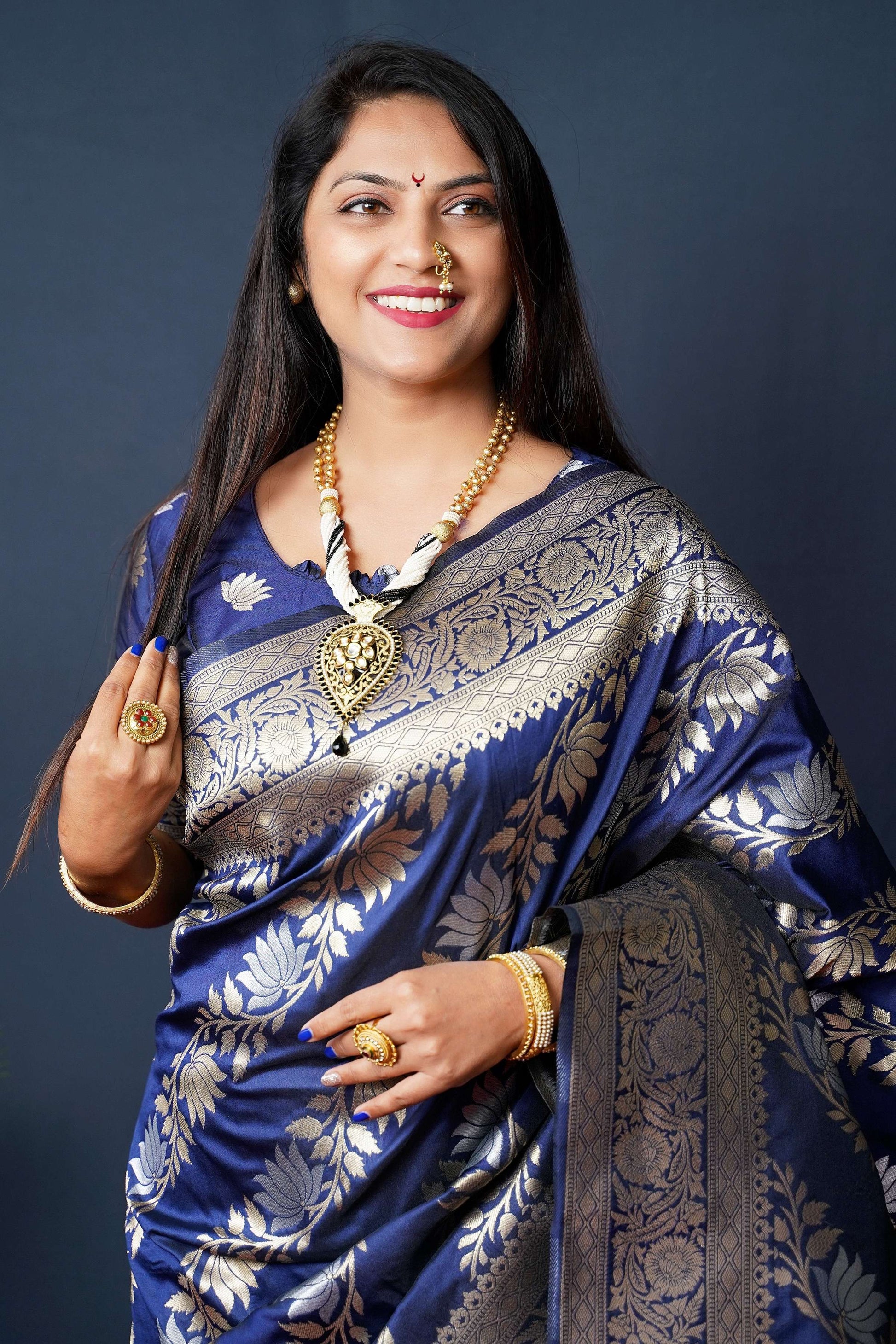 Jyoti Fashion Women's Navy Blue Handloom Banarasi Silk Zari Woven Grab2Buy with Blouse 