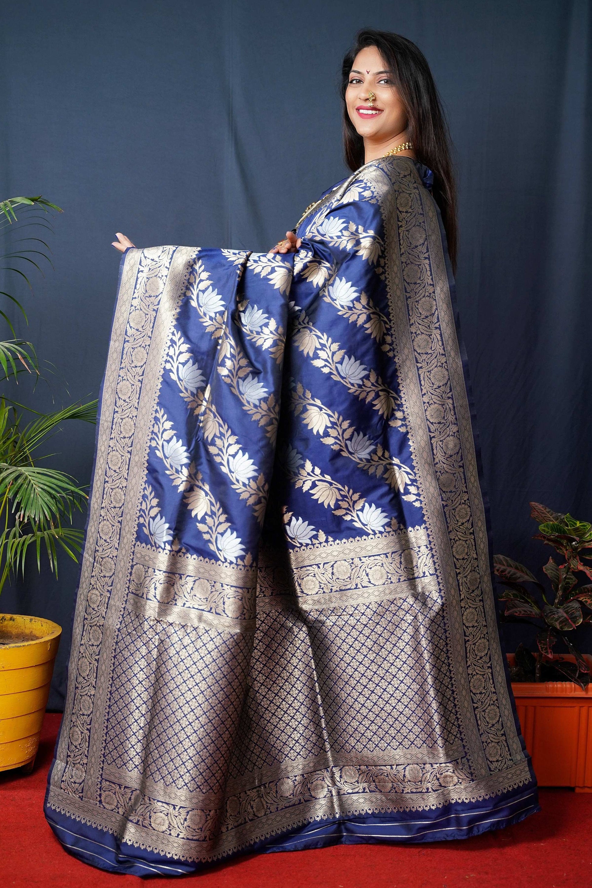 Jyoti Fashion Women's Navy Blue Handloom Banarasi Silk Zari Woven Grab2Buy with Blouse 