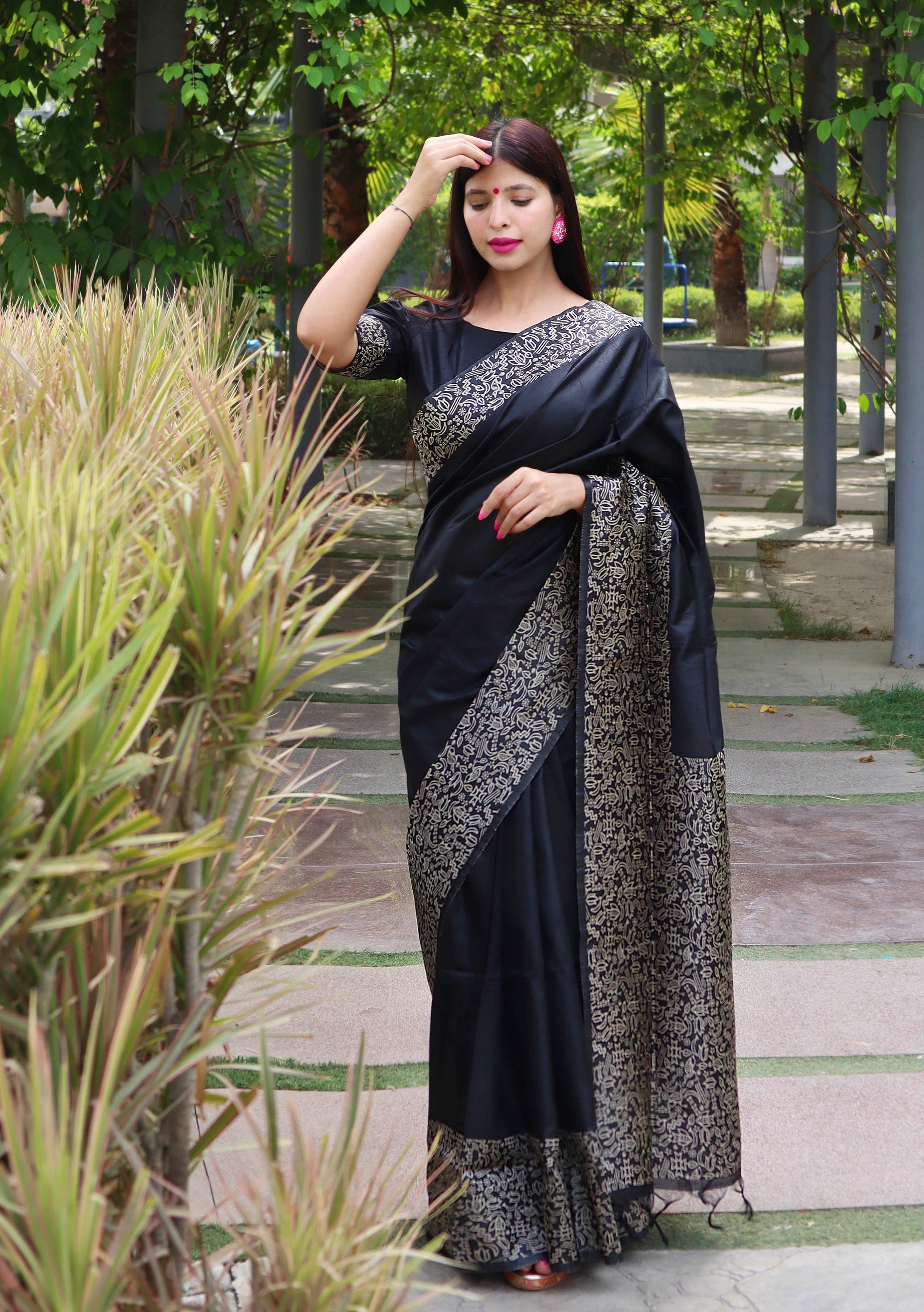 Jyoti Fashion Women's Black Handloom Raw Silk Printed Border Traditional Saree with Blouse | Swadesiicart