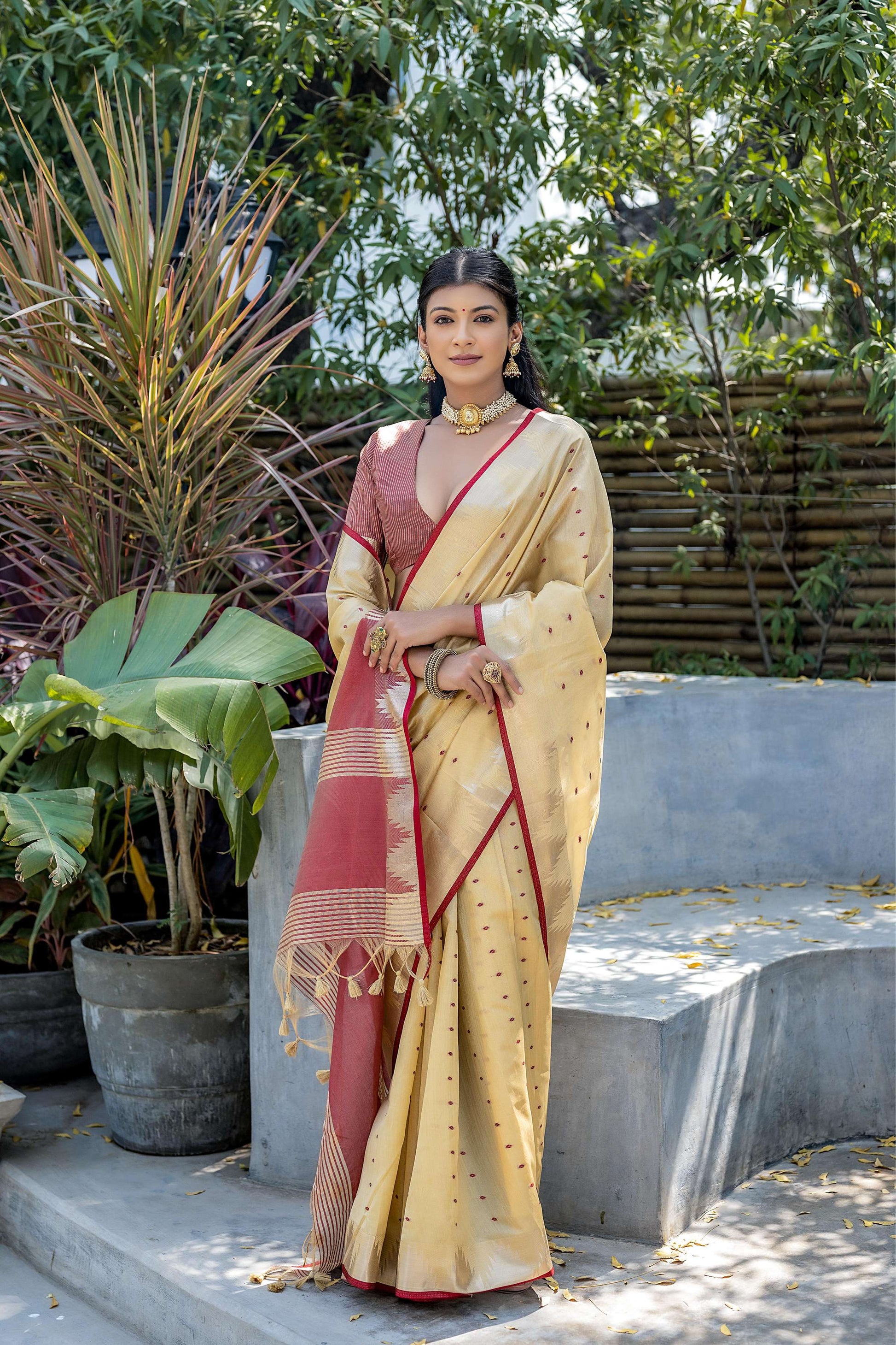 Jyoti Fashion Women's Cream Tussar Silk Temple Border with Zari Lining Traditional Saree with Blouse | Swadesiicart