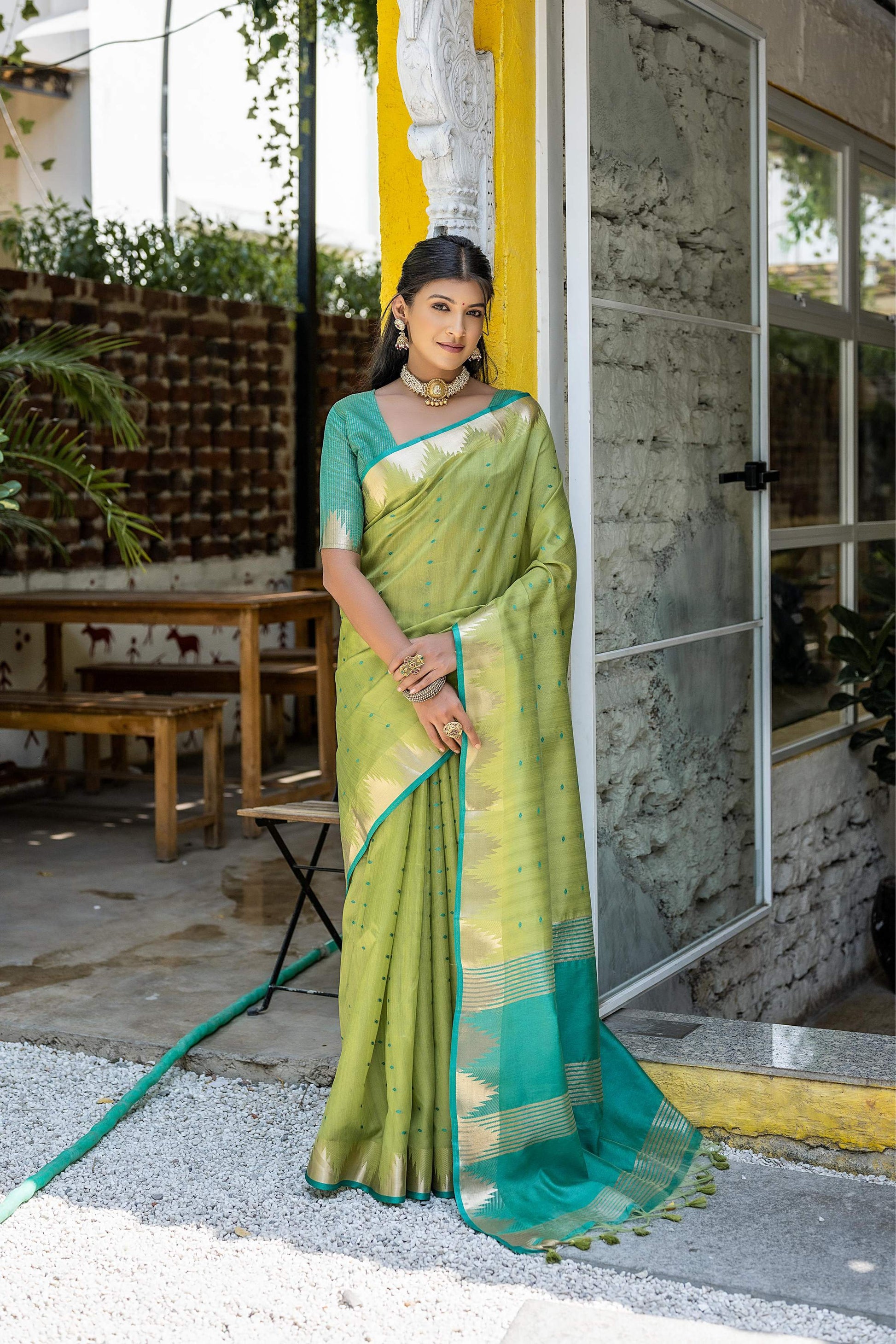 Jyoti Fashion Women's Green Tussar Silk Temple Border with Zari Lining Traditional Saree with Blouse | Swadesiicart