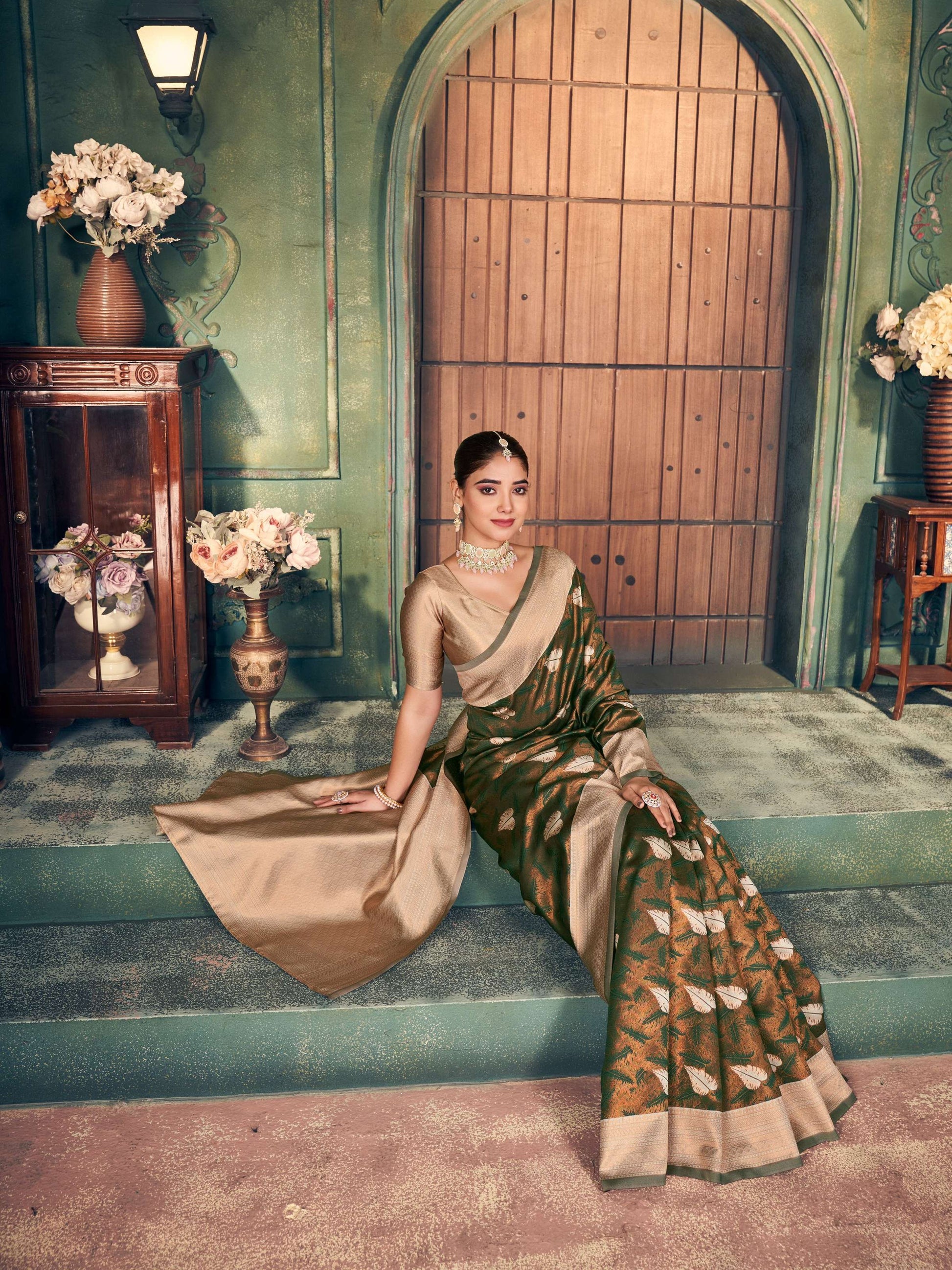 Jyoti Fashion Women's Mehendi Silk Zari Woven Saree with Blouse