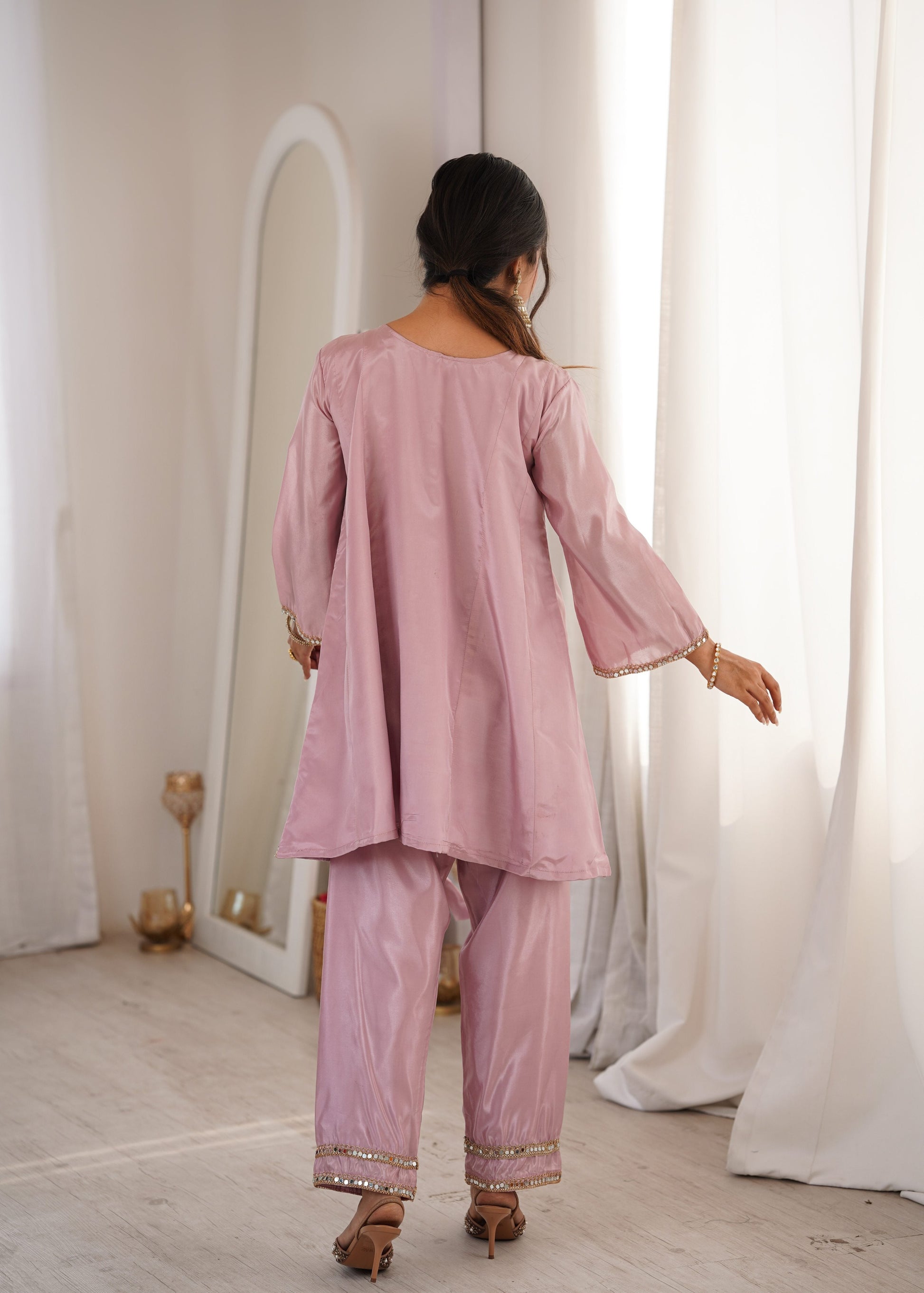 Jyoti Fashion Baby Pink HO Silk Embroidered Designer Kurta Set with Batwa