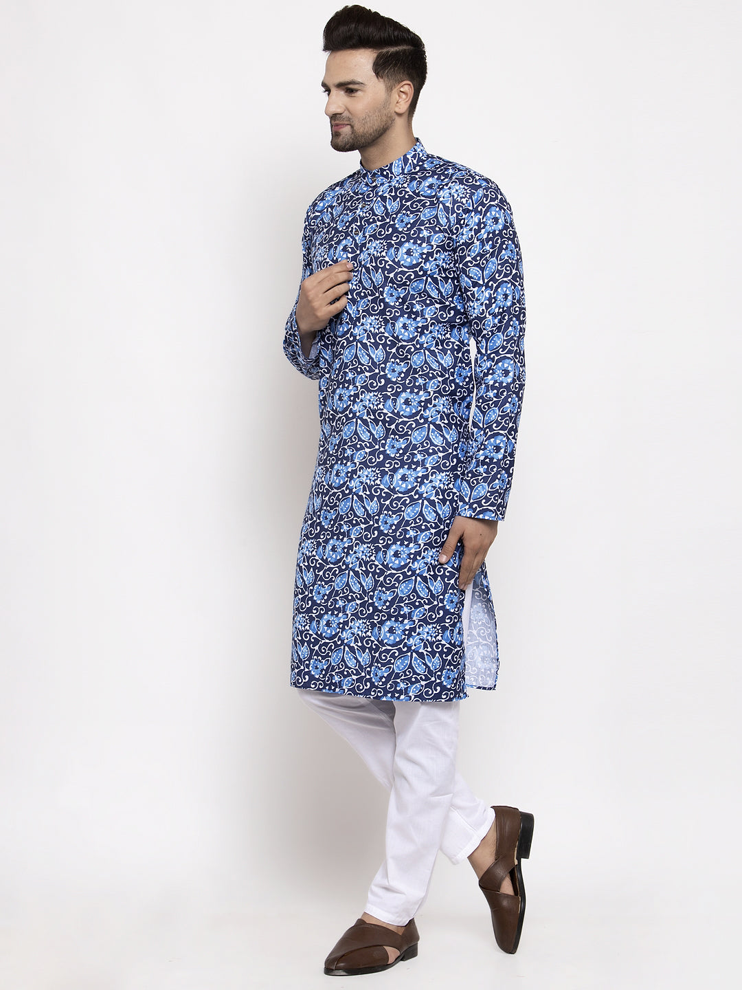 Jompers Men Blue Printed Kurta with Churidar