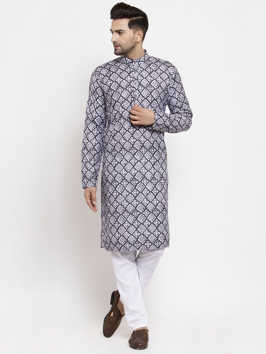 Jompers Men Blue & White Printed Kurta with Churidar