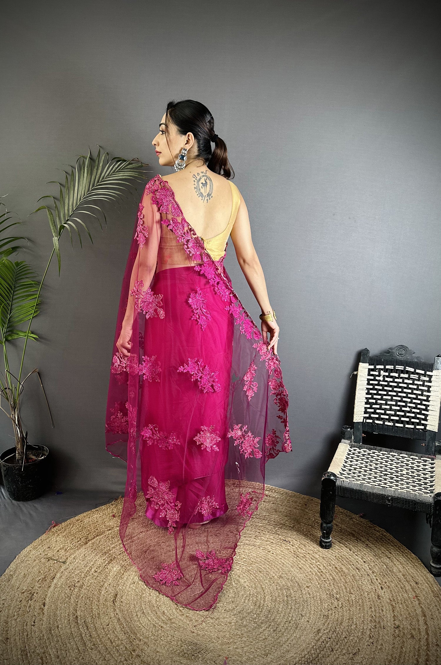 Joban Fashion Fuchsia Georgette Floral Embroidered Saree
