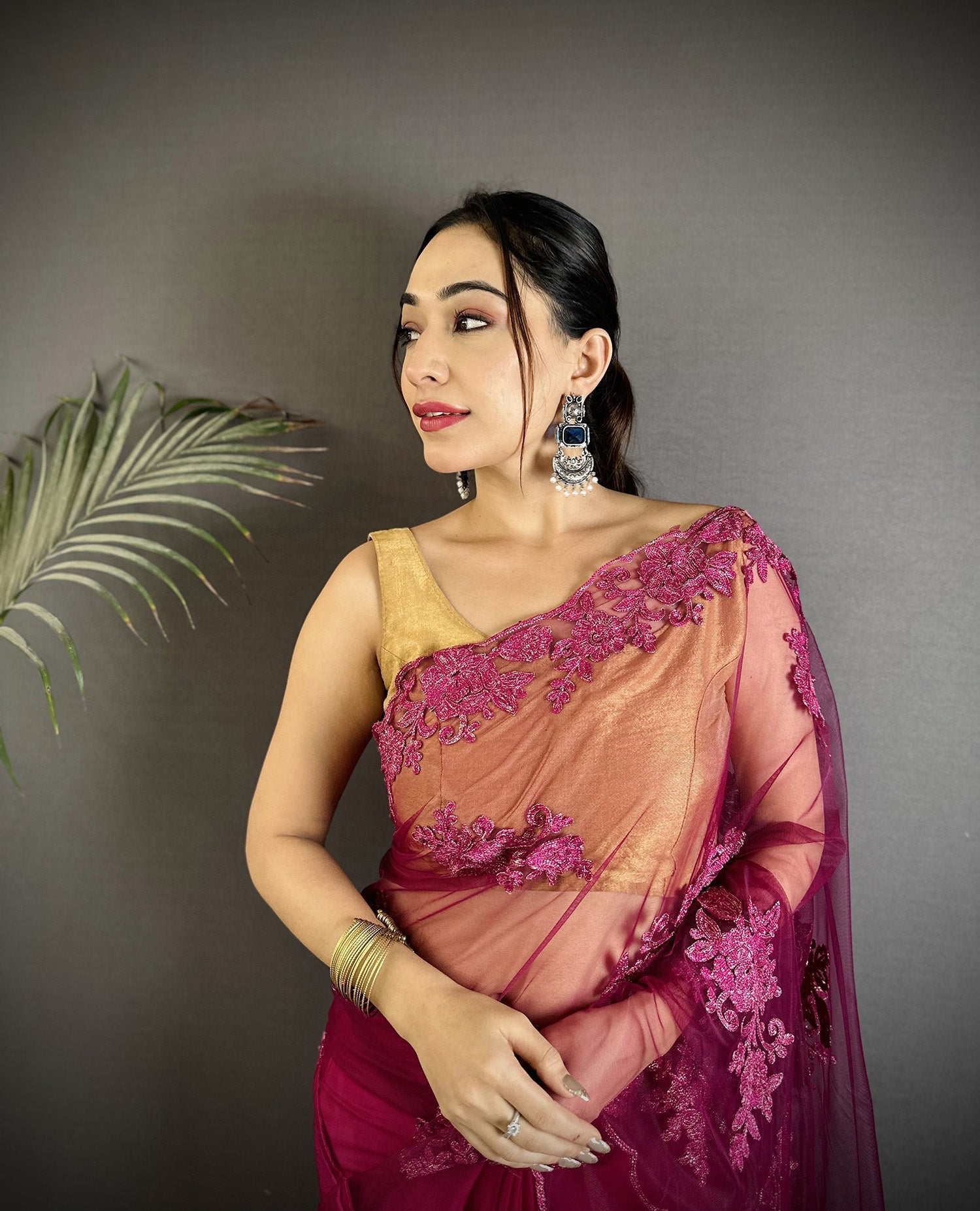 Joban Fashion Fuchsia Georgette Floral Embroidered Saree