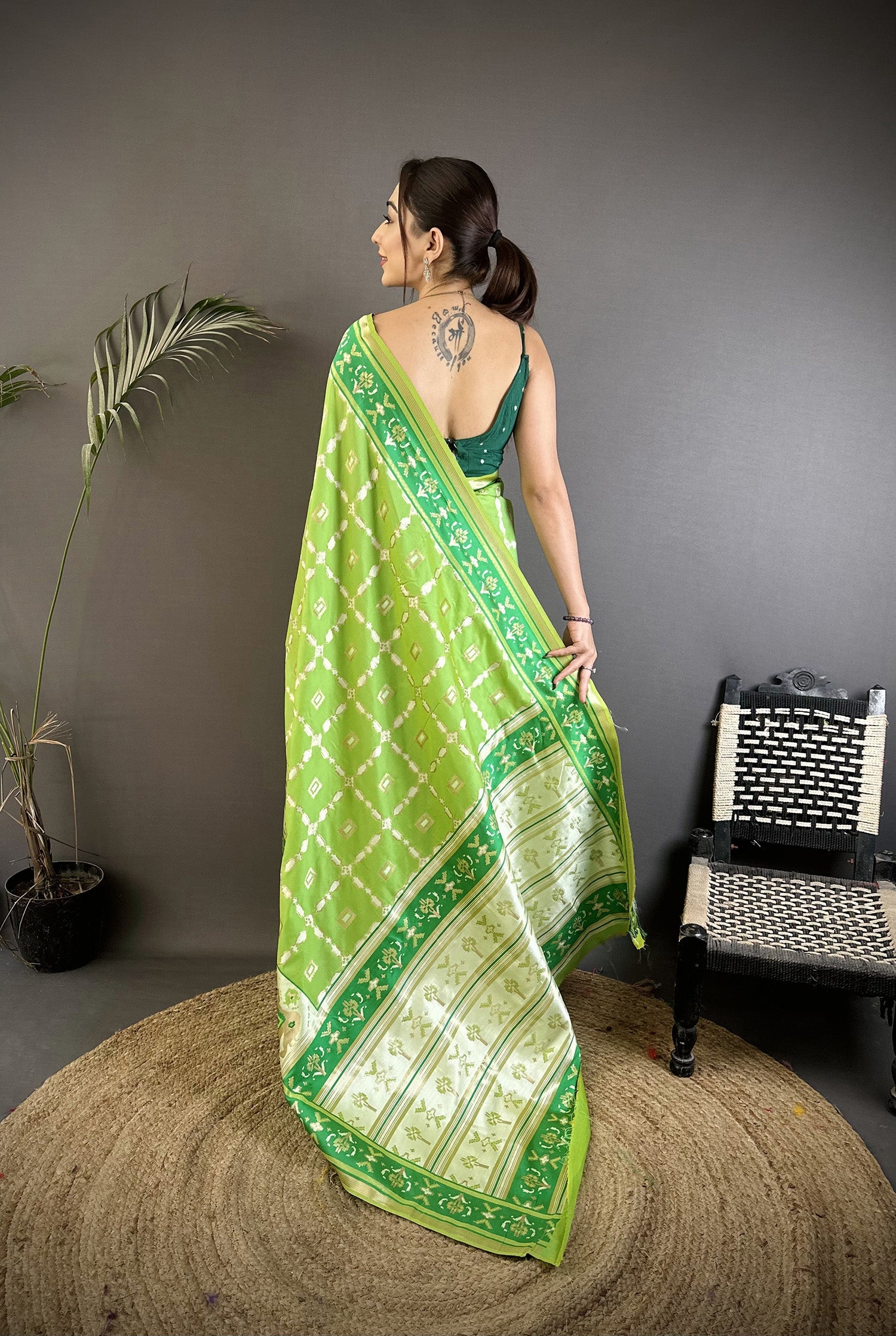 Joban Fashion Pear Green Banarasi Silk Motifs Inspired By Nature Saree