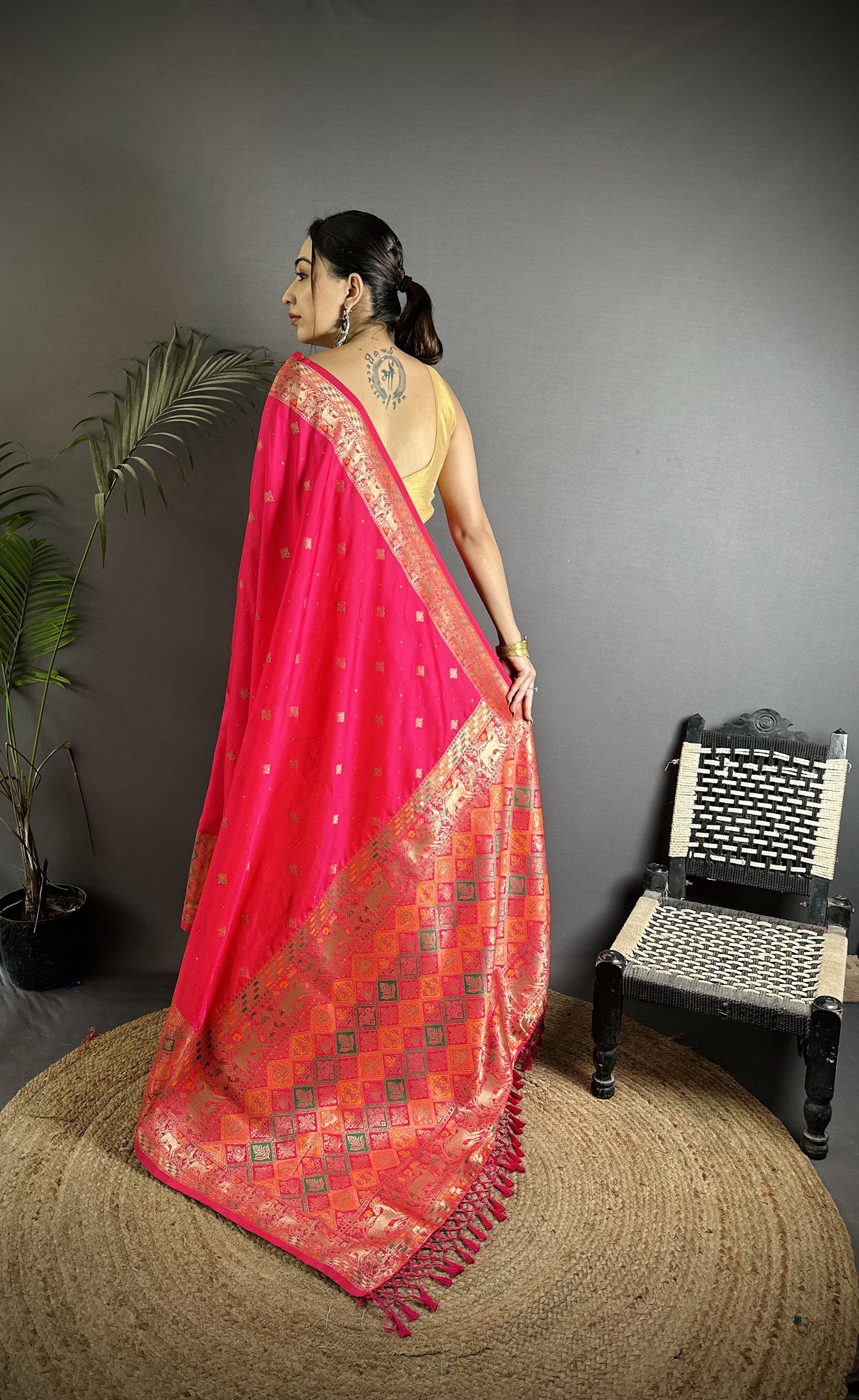 Joban Fashion Pink Soft Lichi Silk Multicolour Minakari Weaving Saree