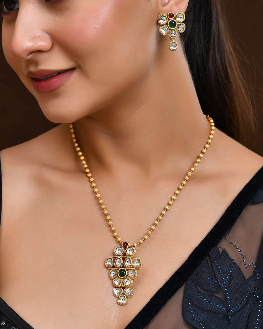 Jewels Nest Traditional Kundan Gold-Plated Jewellery Set with Mangalsutra & Earrings Jewels Nest