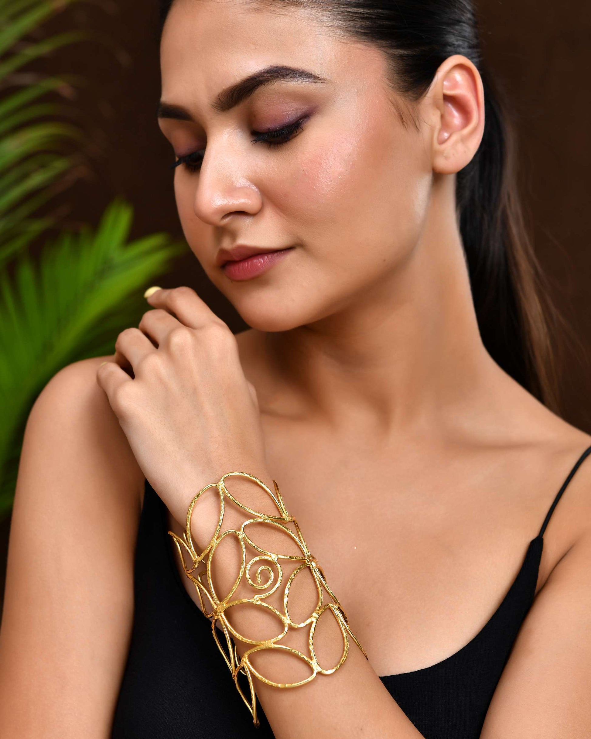 Jewels Nest Statement Gold Cutout Leaf Cuff Bracelet 