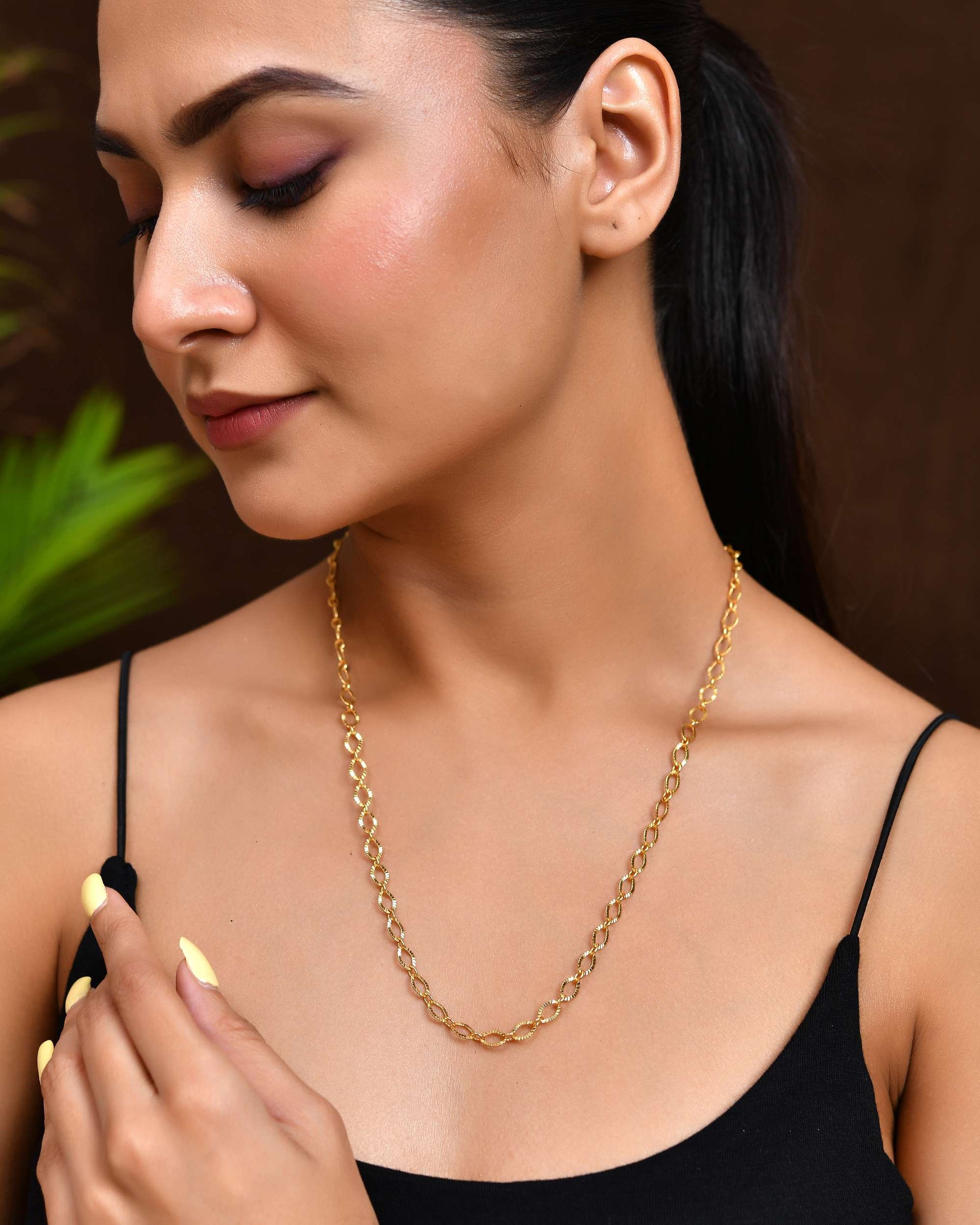 Jewels Nest Chunky Twisted Oval-Link Gold Chain 