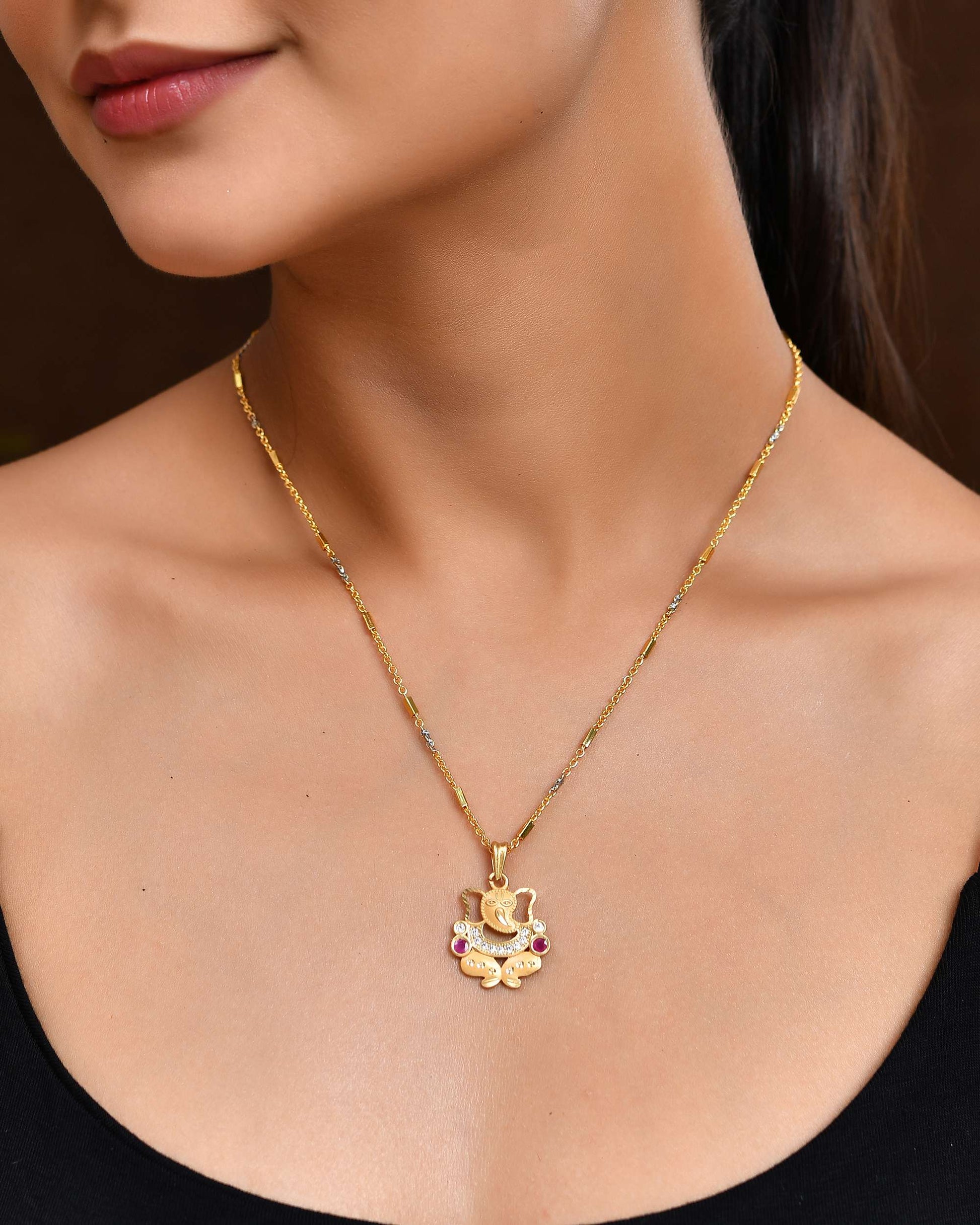 Jewels Nest Traditional Gold-Tone Pendant Chain with Ruby Accents 