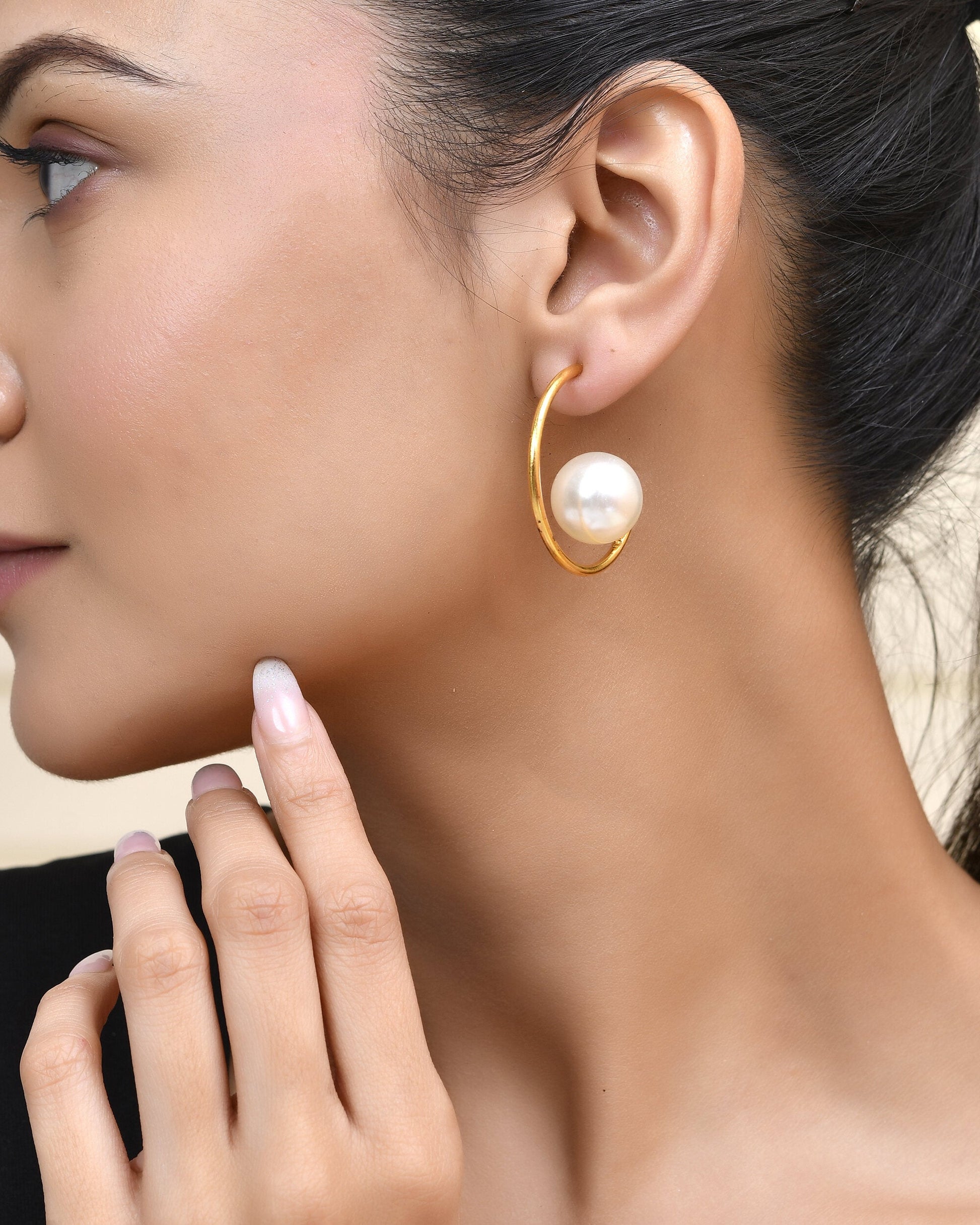 Jewels Nest Golden Halo Pearl Hoops Jewels Nest