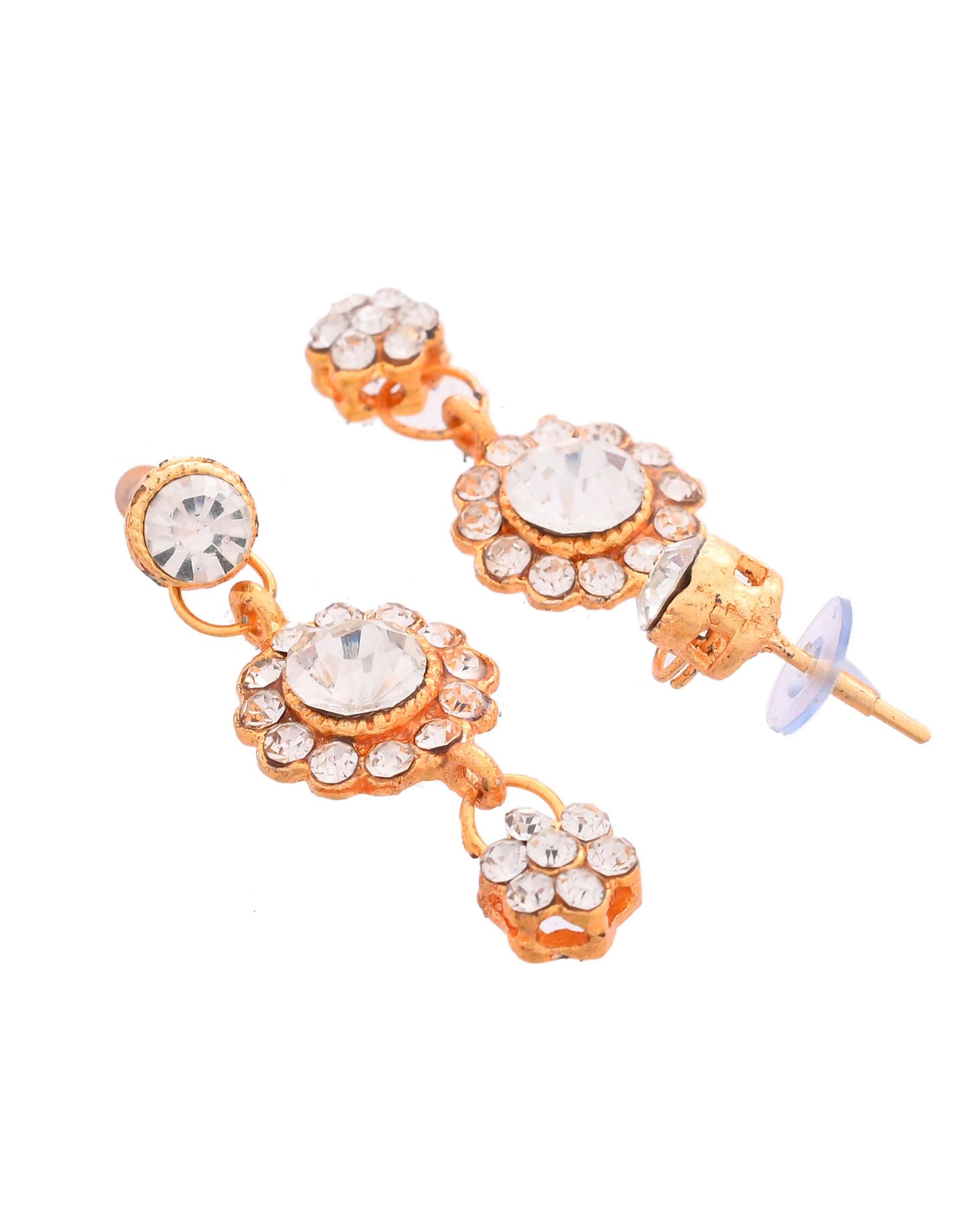 Jewels Nest Glamorous Gold-Plated Crystal Bridal Necklace Set with Earrings & Maang Tikka Jewels Nest