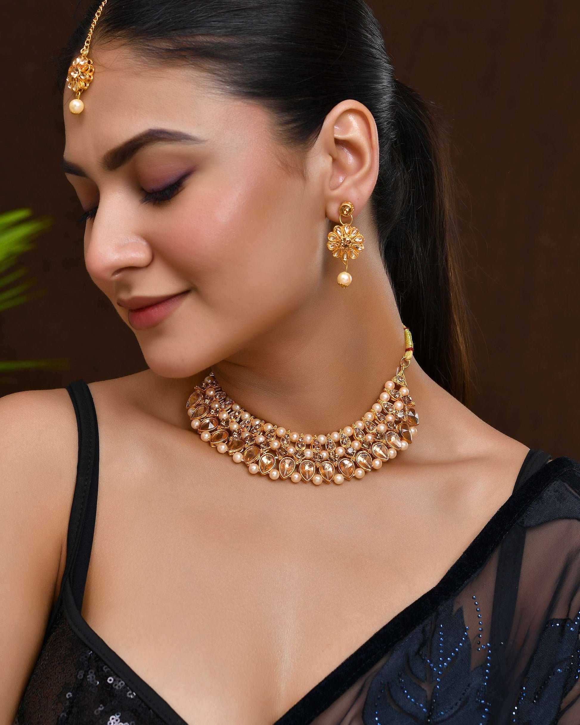 Jewels Nest Gold-Plated Kundan-Style Choker Necklace Set with Pearls & Earrings – Ethnic Wedding Jewellery Jewels Nest