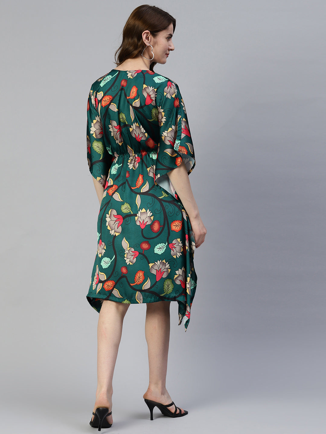 Jainish Women's Green Kaaftan dress
