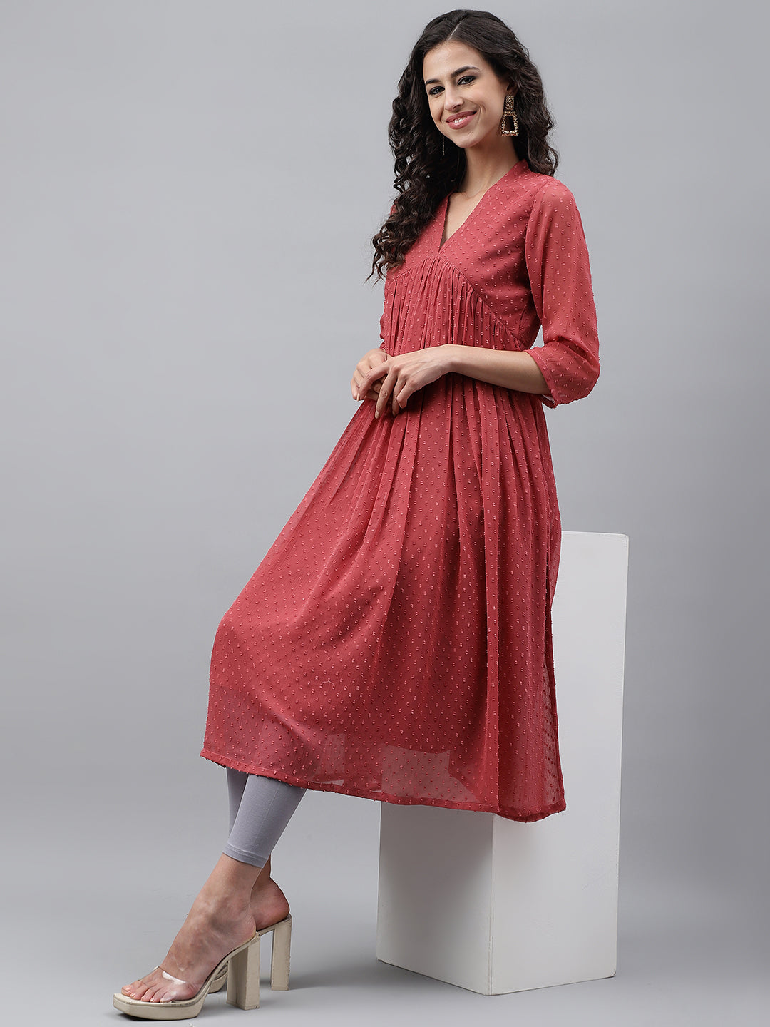 Janasya Women's Pink Dobby Chiffon Self Design Casual Empire Kurta 