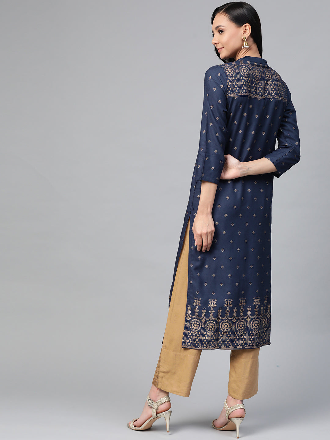 Jompers Women Navy Blue & Golden Block Print Straight Kurta