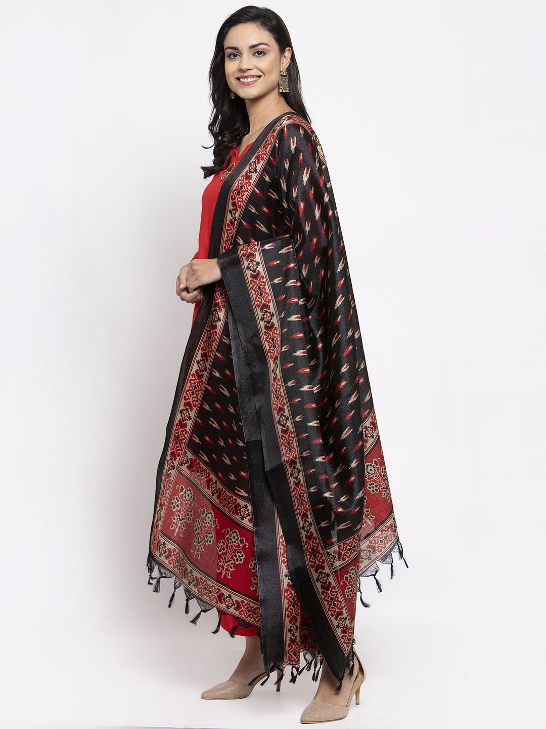 Jompers Women Red Solid Kurta with Palazzos & Red-Black Printed Dupatta