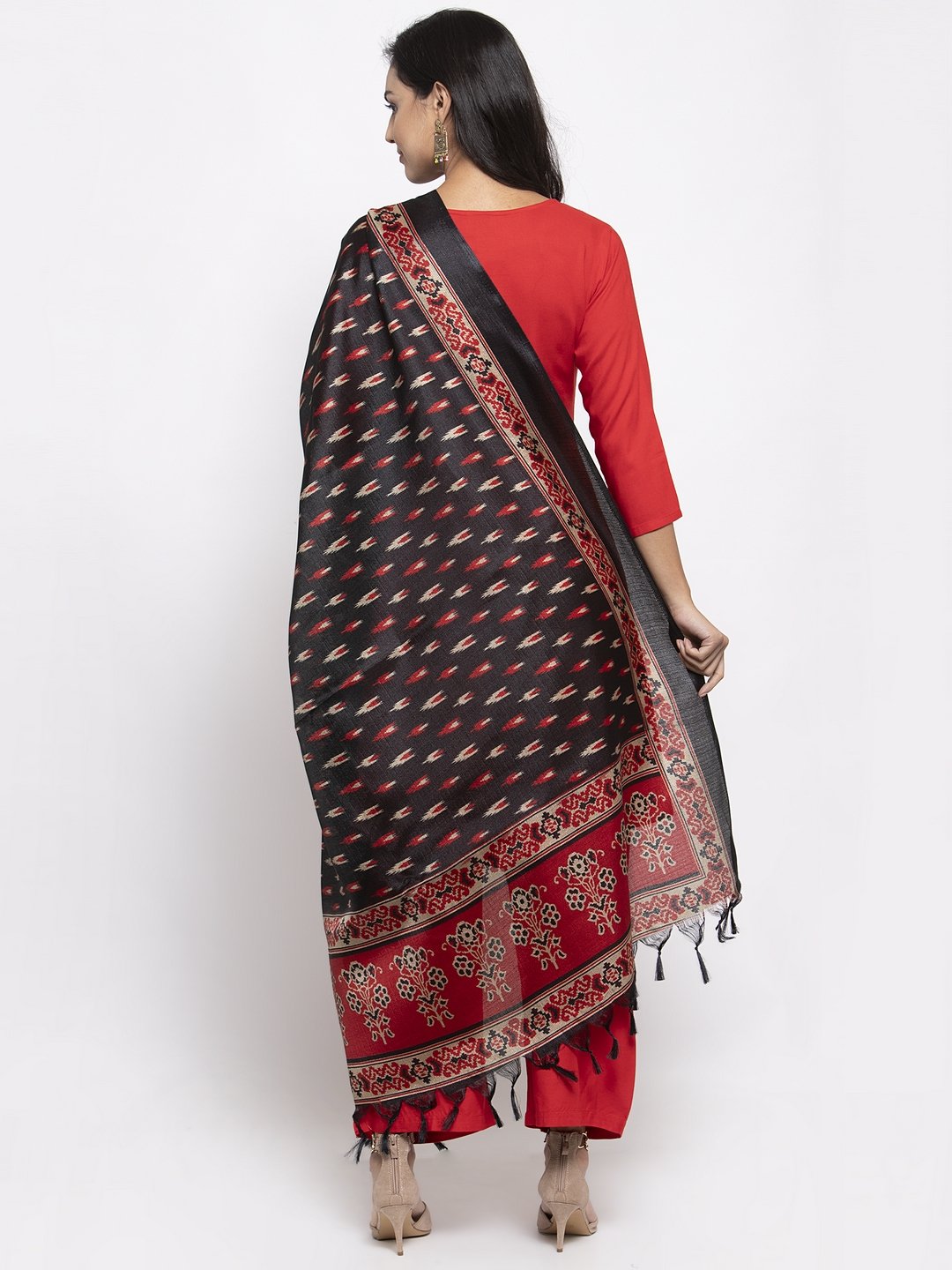 Jompers Women Red Solid Kurta with Palazzos & Red-Black Printed Dupatta