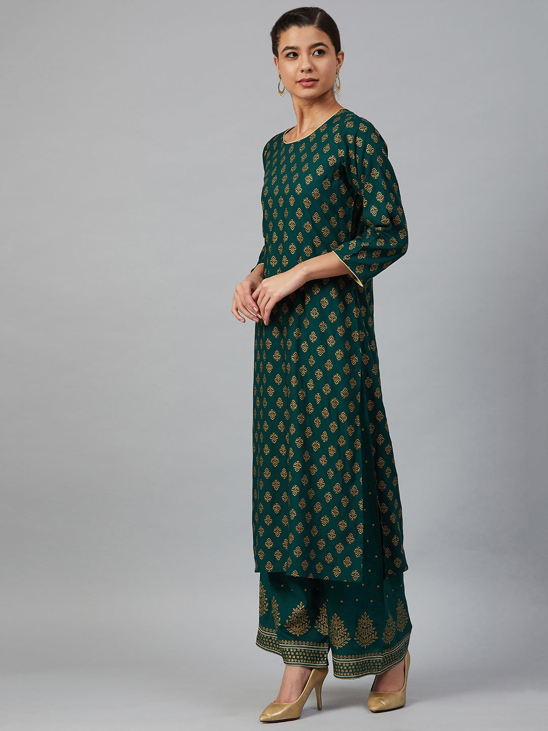 Jompers Women Green & Golden Printed Kurta with Palazzos & Dupatta