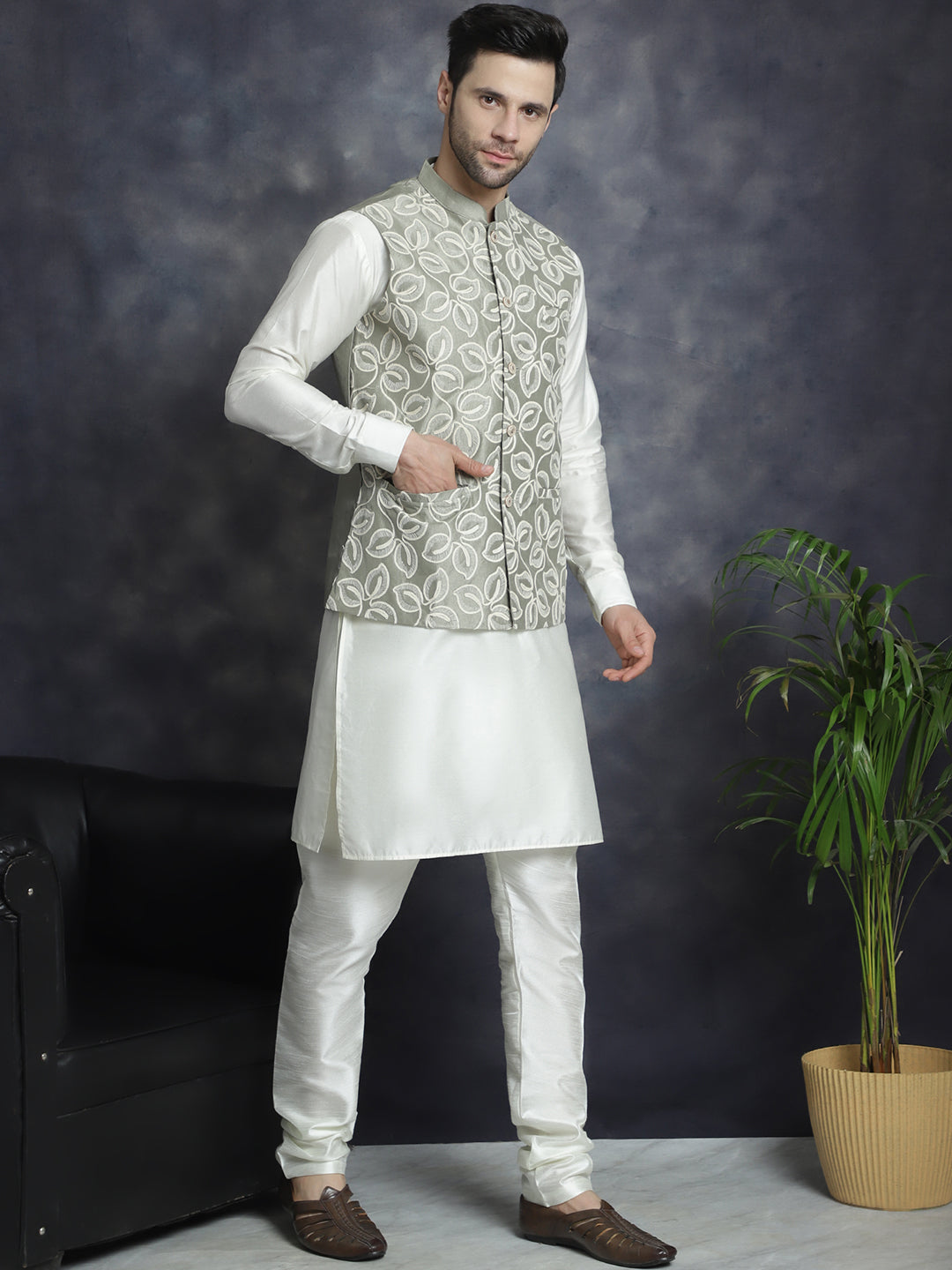 Jompers Men's Embroidred Nehru Jacket With Solid Kurta Pyjama - Pista