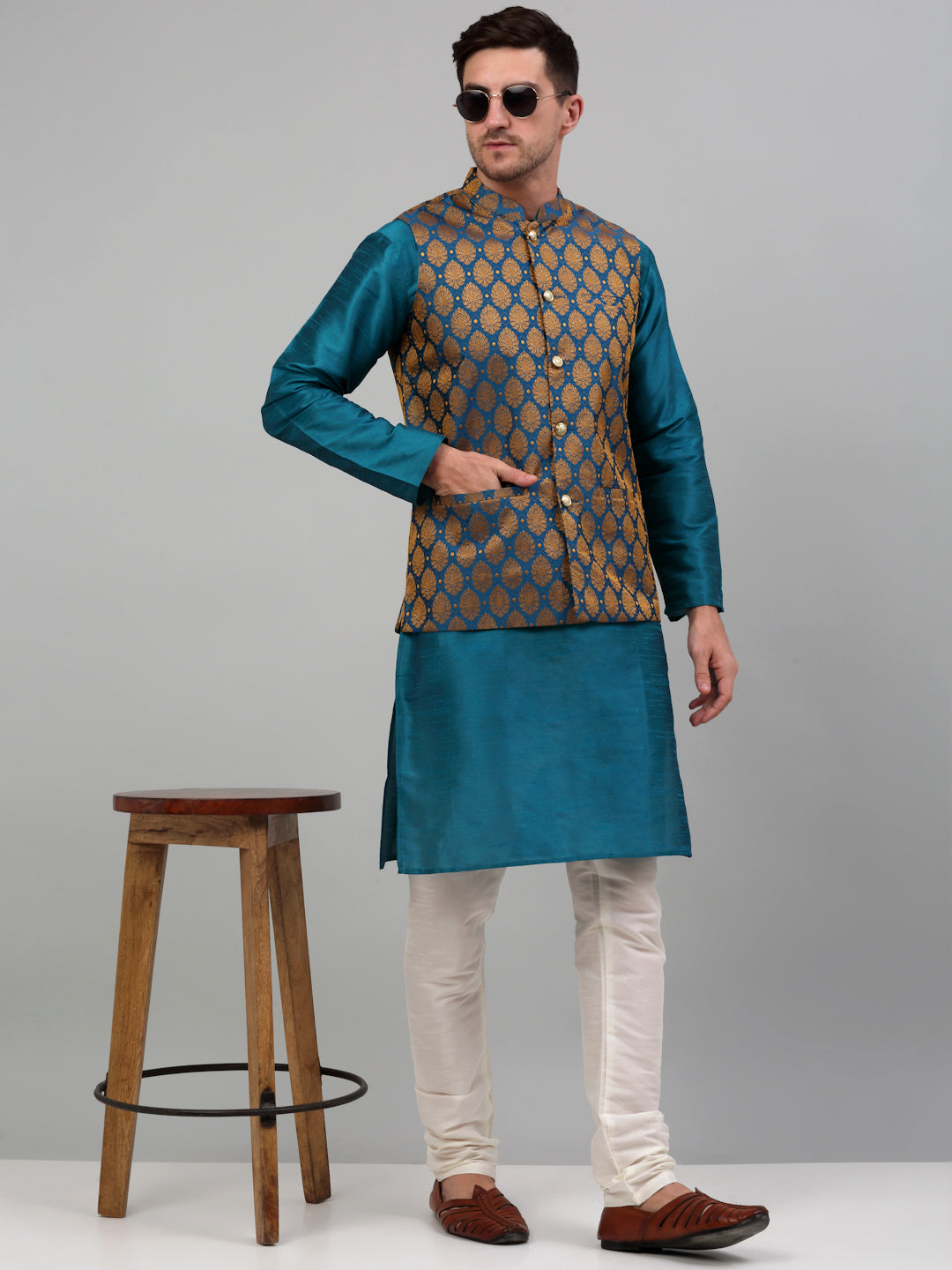 Jompers Men's Woven Design Nehru Jacket and Kurta Pyjama Set - Blue