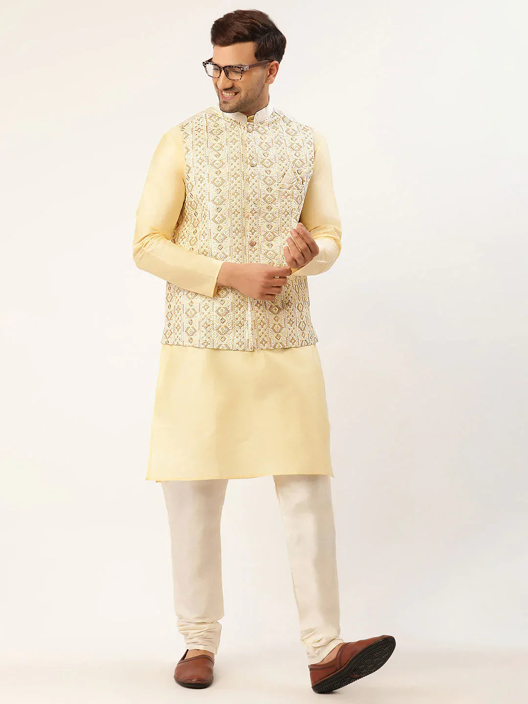 Jompers Men's Solid Kurta Pyjama With White Embroidered Nehru Jacket