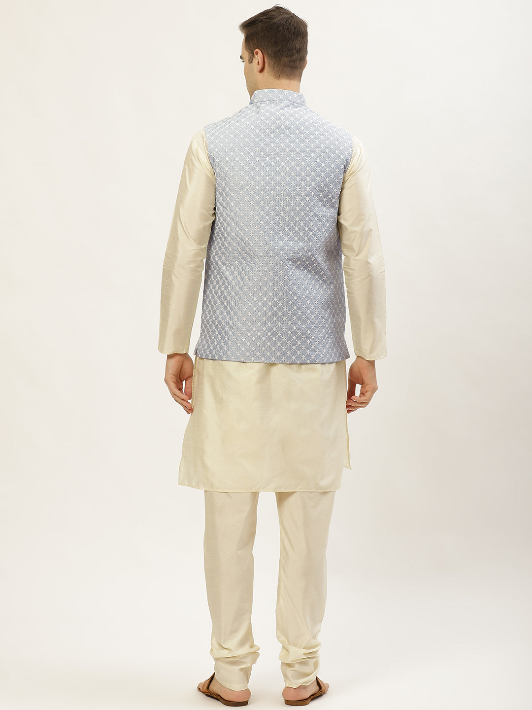 Jompers Men's Embroidered Nehru Jacket & Kurta Pyjama ( Grey )